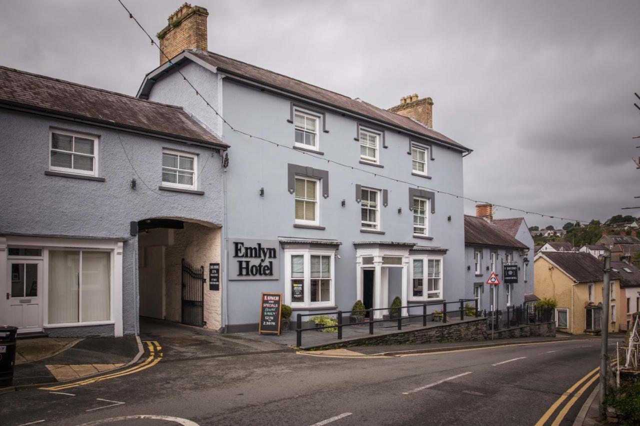 Gwesty'R Emlyn Hotel Newcastle Emlyn Exterior foto