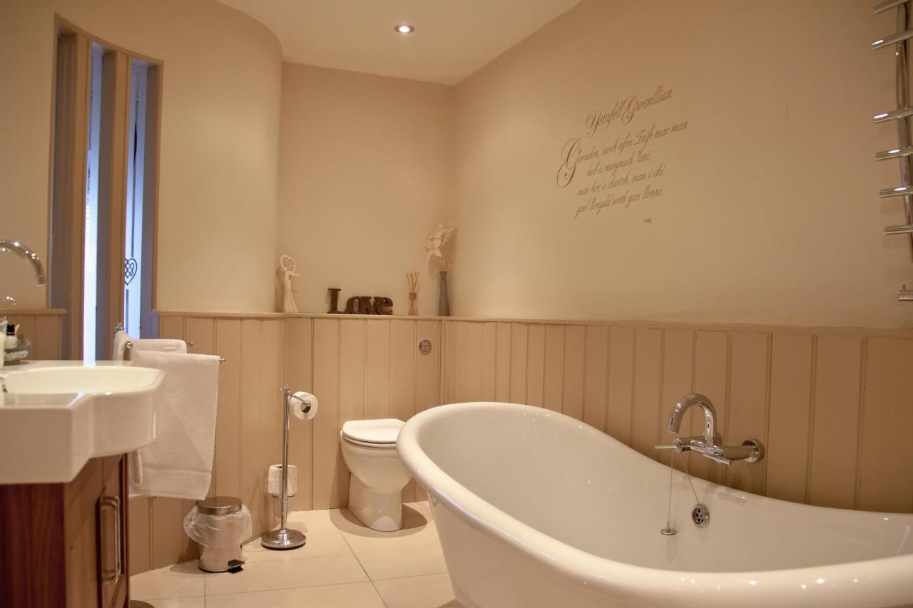 Gwesty'R Emlyn Hotel Newcastle Emlyn Zimmer foto
